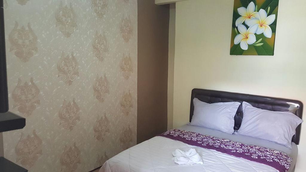 Adel'S Guest House Маланг Екстер'єр фото
